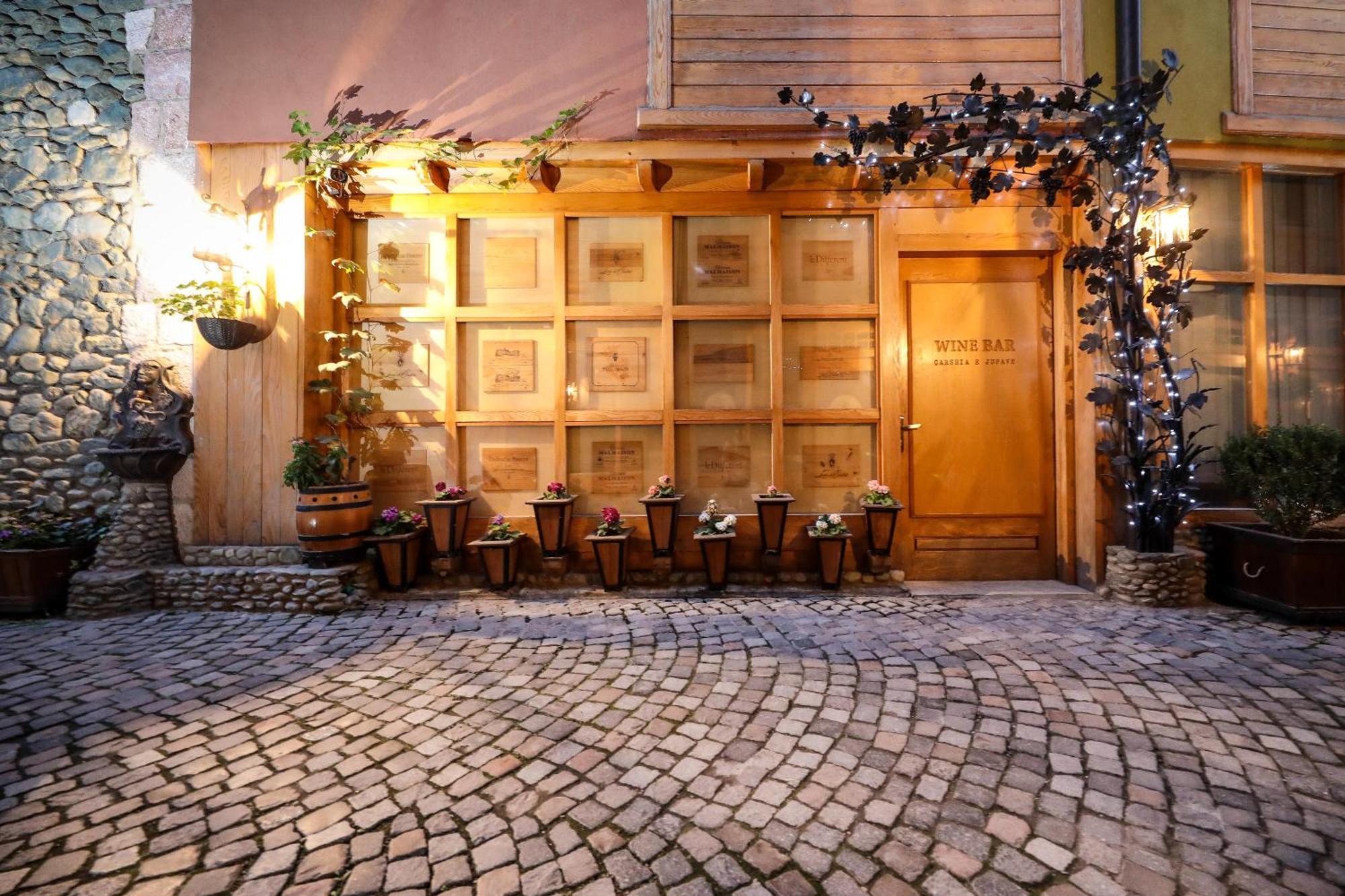 Hotel Carshia E Jupave Gjakova Exterior foto